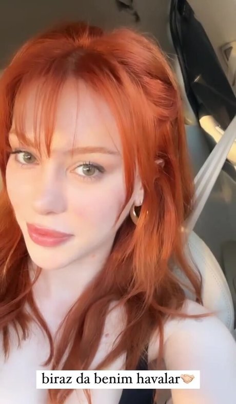 Aysennyuksel nudes model images