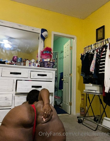 cheekiifemme nude actress pics