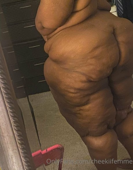 cheekiifemme pornstar adult photo