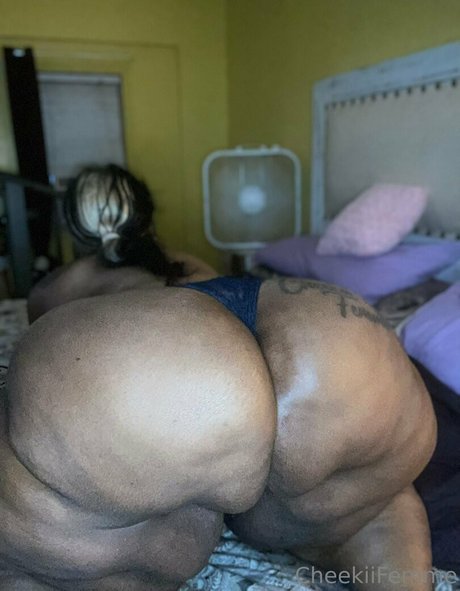 cheekiifemme free model images