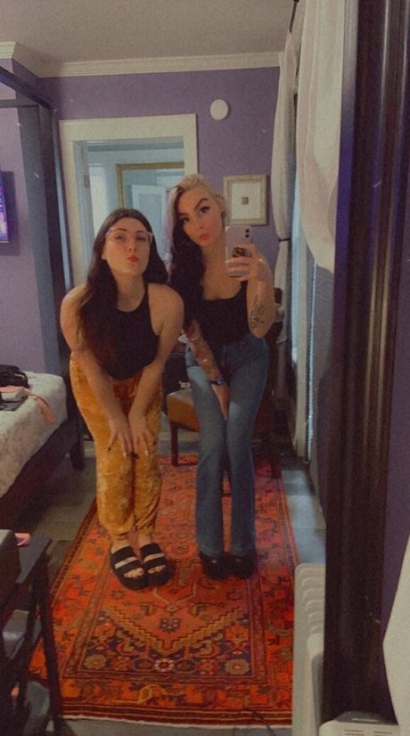 imbxbyxo erotic model archive