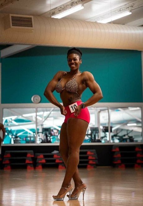 tillysworld star naked photos