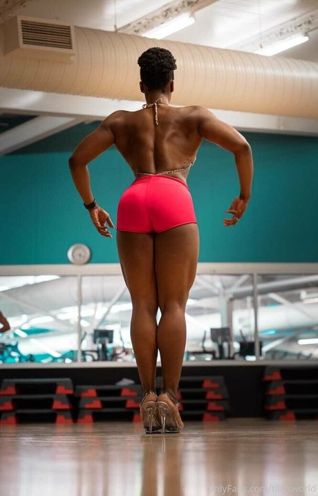 tillysworld nudes model photos