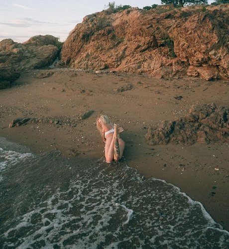 djnowayandmic model hot gallery