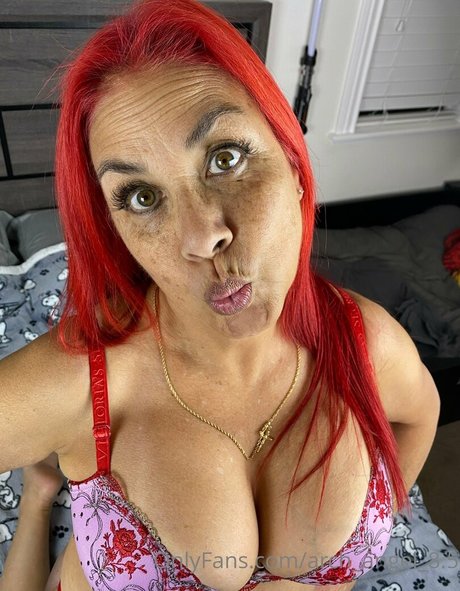 alluring angel annabelle exclusive actress photo