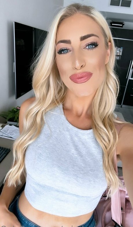 mindset mentorrrr free model pic