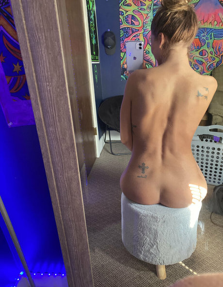 whyterosefree star art pics