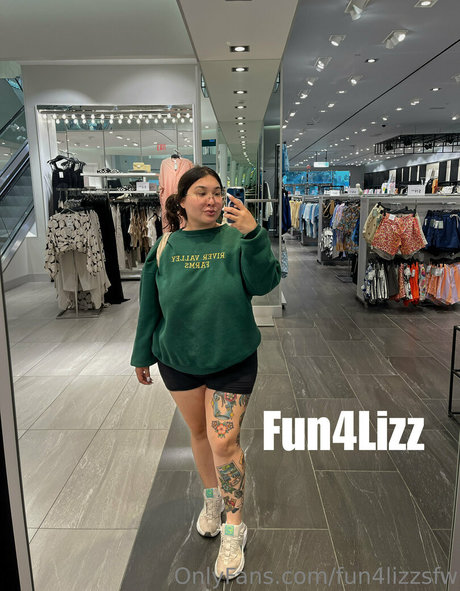 fun4lizzsfw erotic star pics