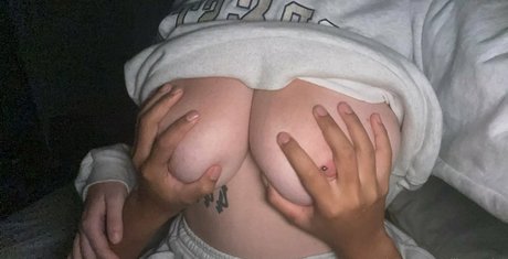 Phoebewillow pornstar perfect photo