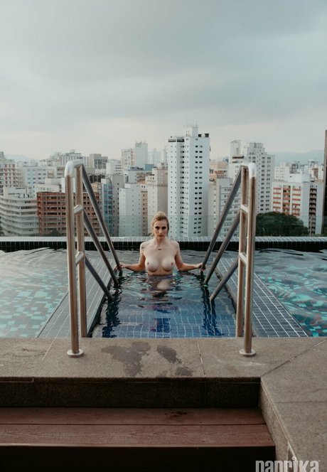 thick girls onlyfans erotic pics