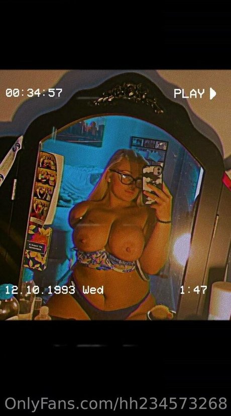 Hailey Higgins beautiful star photo