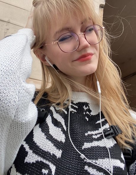 ryo kizuchi model pornographic photo