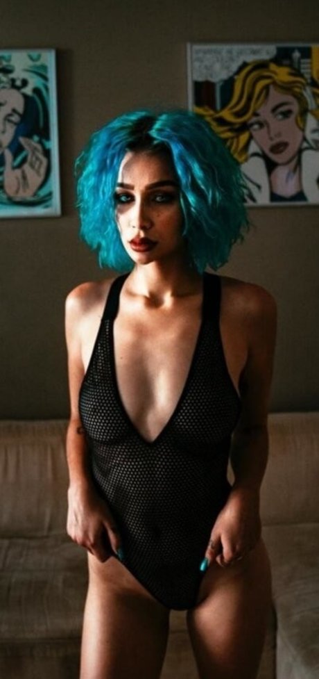 Agata Dziarma nude model gallery