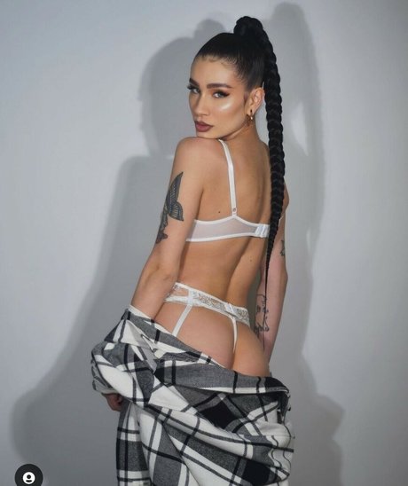 Agata Dziarma star porn archive