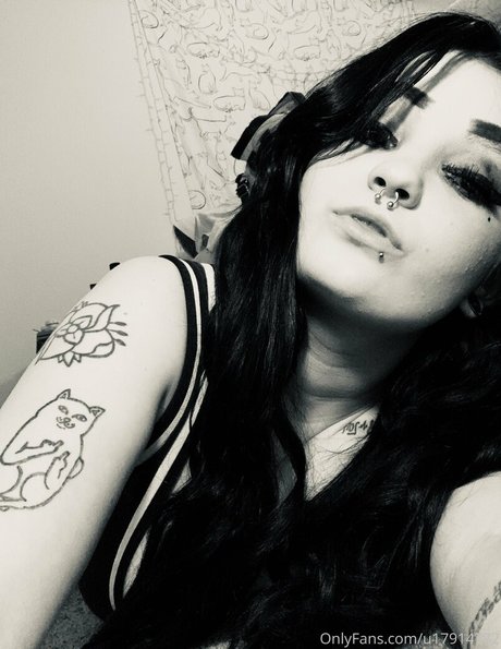 sexxmetalxbarbiex nudes actress image