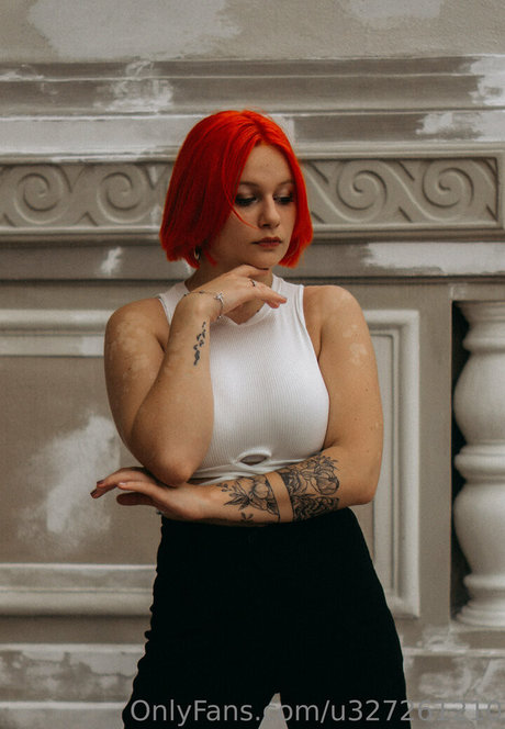 lillie france sexy model img