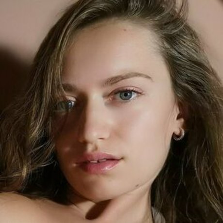 strawberrygirl18 star art img