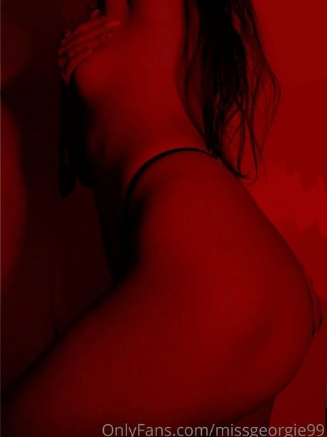 missgeorgie99 model naked img