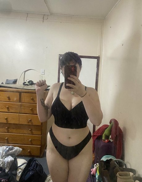 minniealiencos free pornstar image