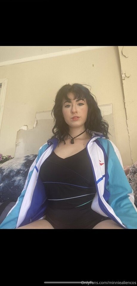 minniealiencos model hd picture