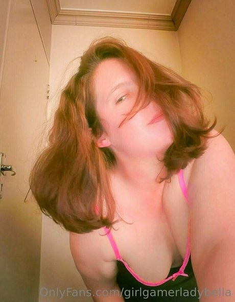 girlgamerladybella nude model pic