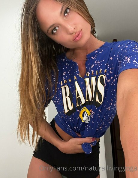 licking pussy onlyfans erotic images