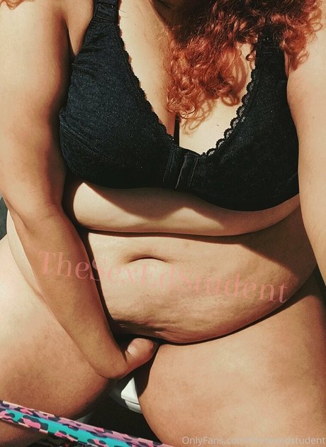 leonadelioness star exclusive archive