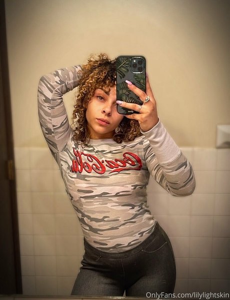 lilylightskin model sexy archive