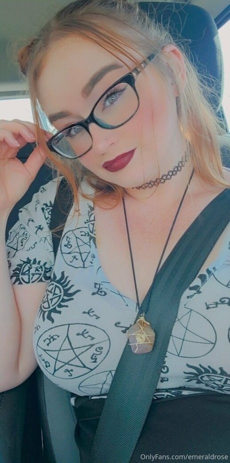 emeraldrose nude pornstar photo