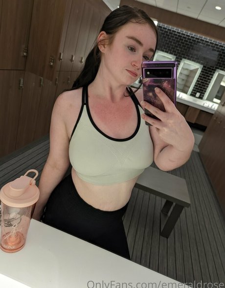 emeraldrose star high quality photos