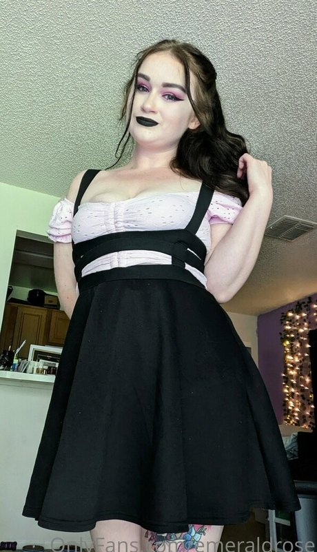 emeraldrose perfect actress pic