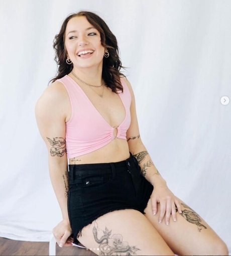 Finley Parker beautiful star picture