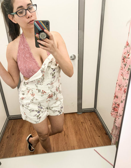 sierrarblakefield model hot images