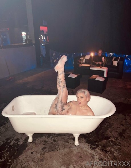 busty solo onlyfans xxx galleries