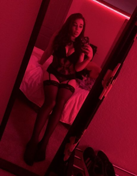 Emily Fox hot star picture