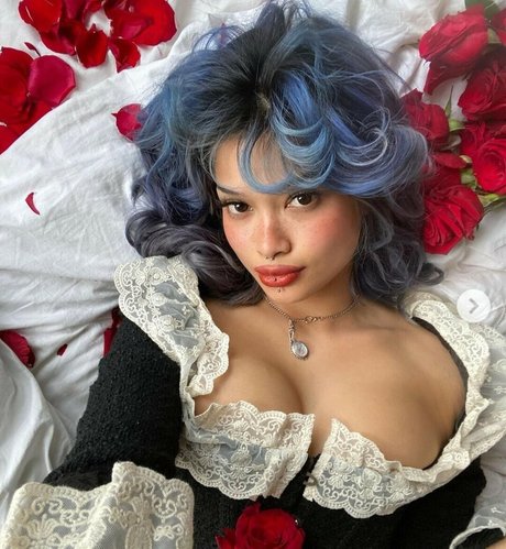 Cleo Lazuli hot star pictures