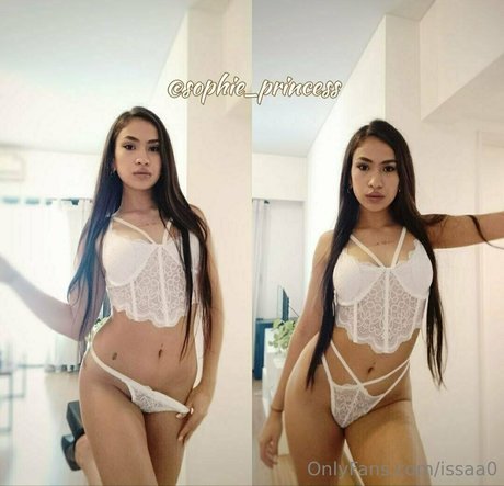 issaa0 free model galleries