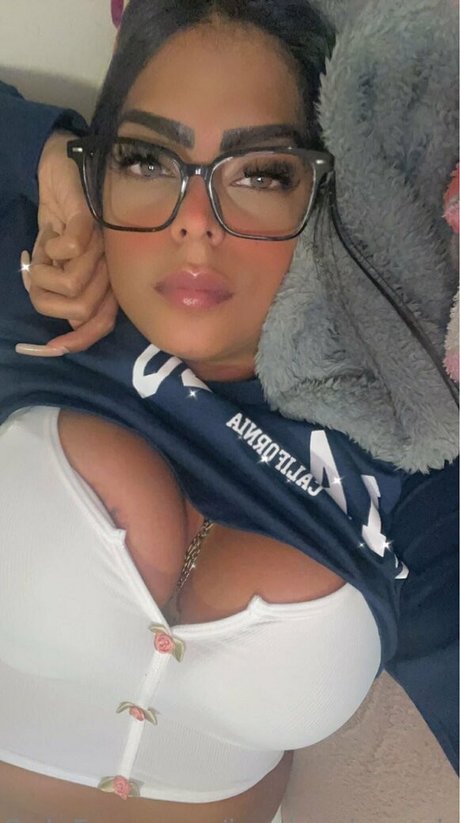 curvyjessy star nudes pictures