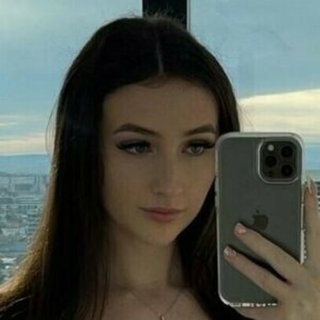 juicyalycia nude actress image