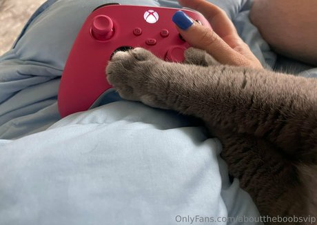 abouttheboobsvip star erotic picture