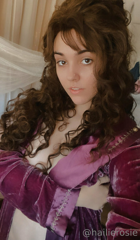 hailierosie sex model pictures