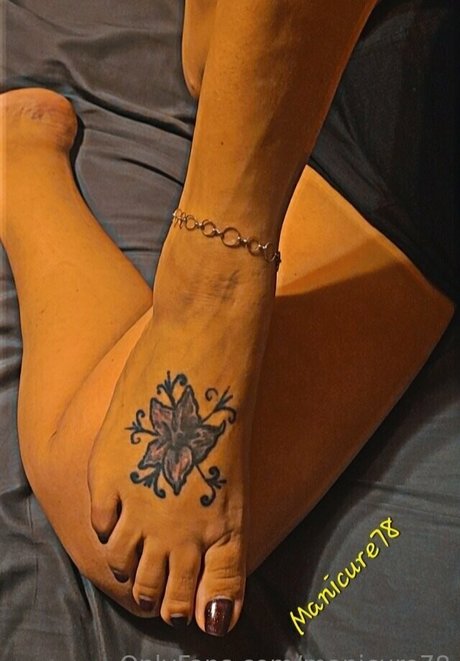 manicure78 naked star picture