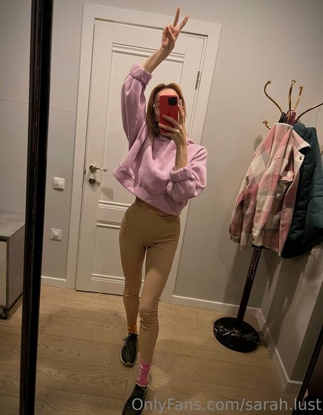 sarah lust hot pornstar img