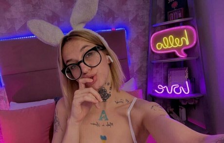 sarah lust pornstar nudes photo