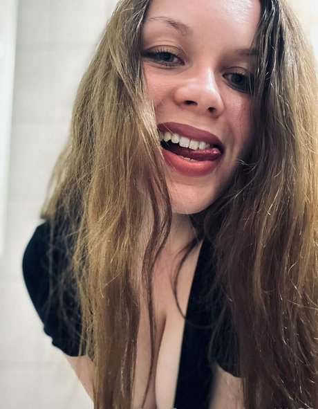 pregnant threesome onlyfans pretty img