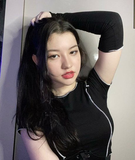 Clarettee hot star pictures