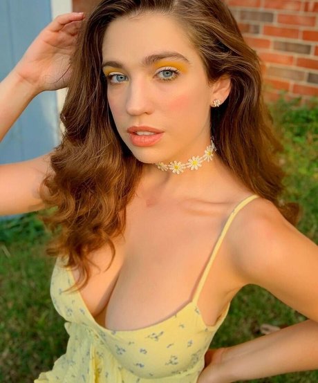 Stephanie Oustalet perfect model photo