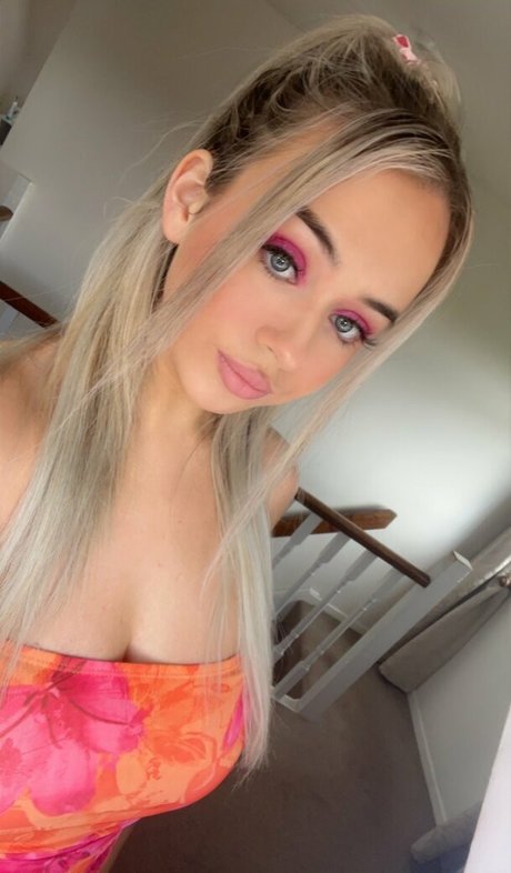 lilhunnixo pornographic model picture