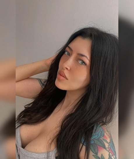 Lucyboom model pretty pic