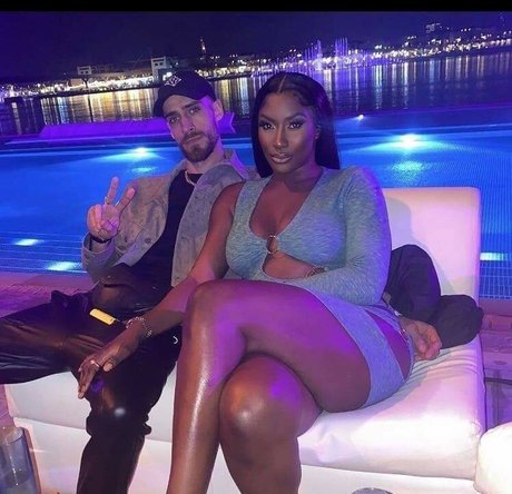 Aya Nakamura nice actress images